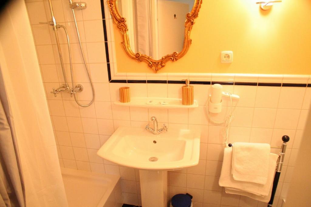 Hotel Alte Galerie Am Kudamm Berlin Room photo