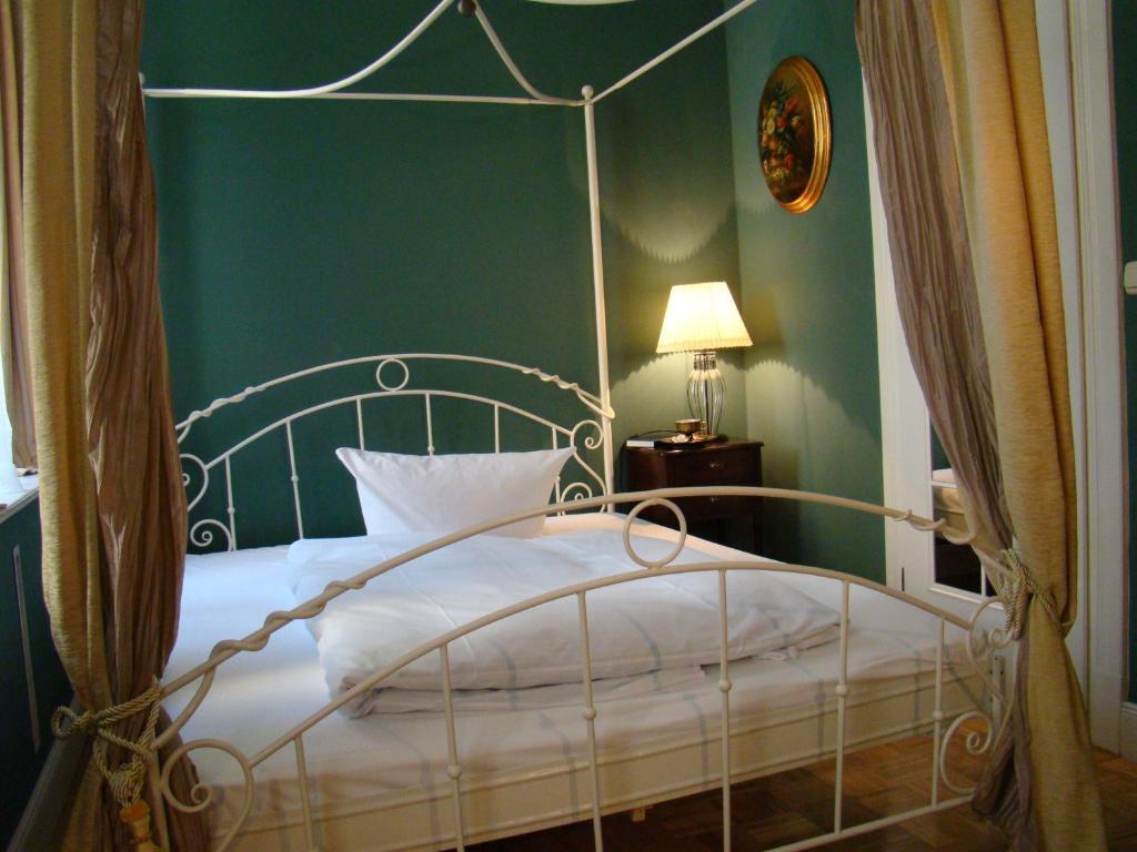 Hotel Alte Galerie Am Kudamm Berlin Room photo